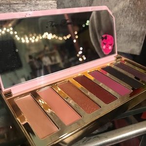 •SOLD• Too Faced Razzle Dazzle Berry Palette